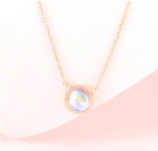 Trendy solitaire moonstone necklace