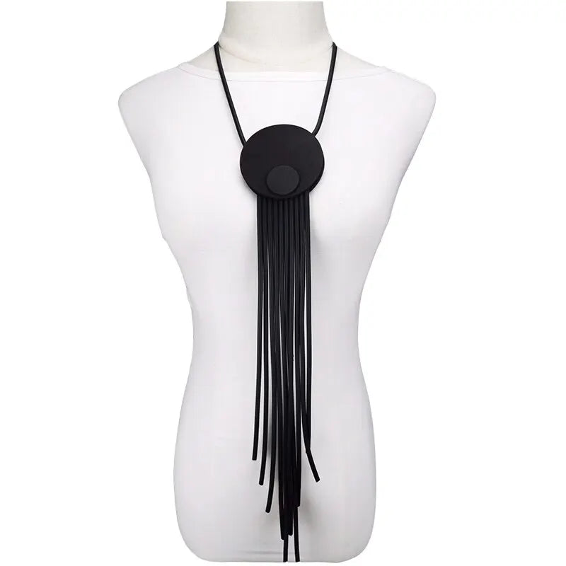 Maxime New Luxury Rubber Necklace For Women Long Tassel Necklace Bohemia Clothes Simple Chain Jewelry Punk Style Pendant Black Necklace