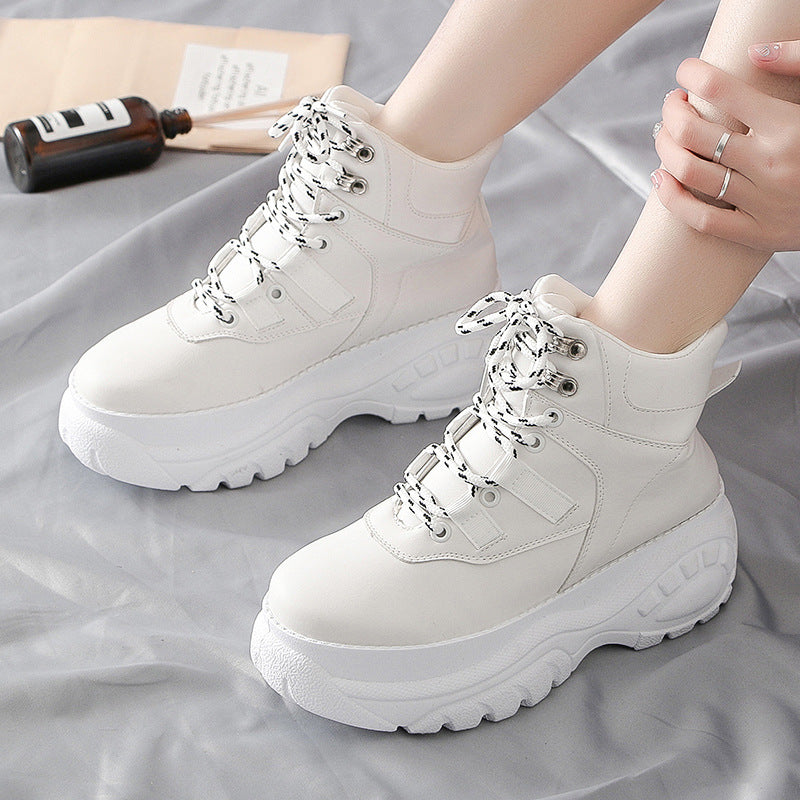 Trendy casual shoes